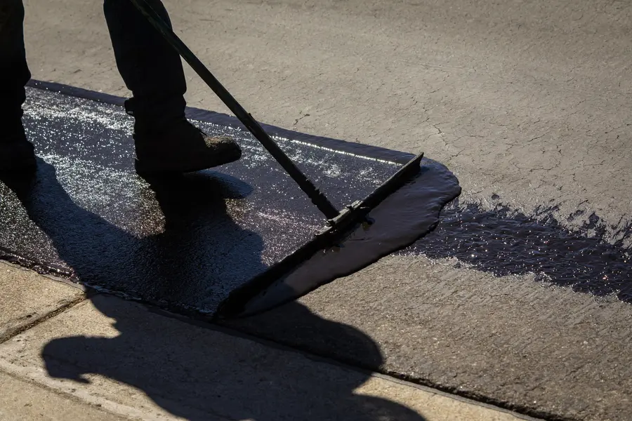 How Asphalt Sealing Protects Against Weather Damage Perris, CA