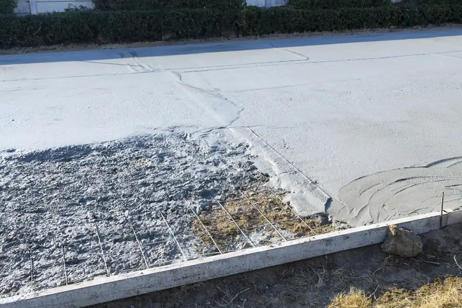 How Concrete Services Complement Asphalt Installations in Perris, CA